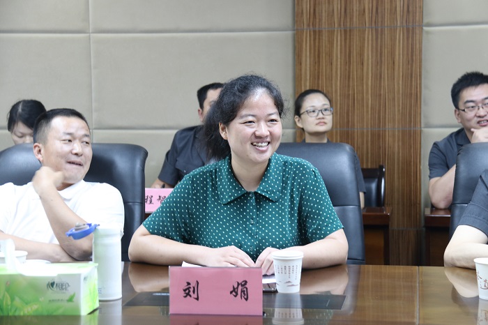 2劉娟（湖北省人大代表、天門市汪場鎮黨委書記）.JPG