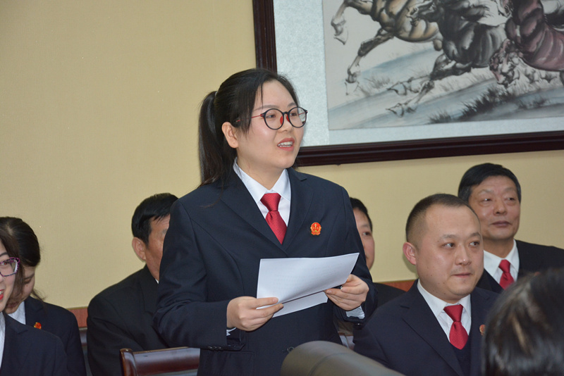 8干警代表發言_副本.jpg